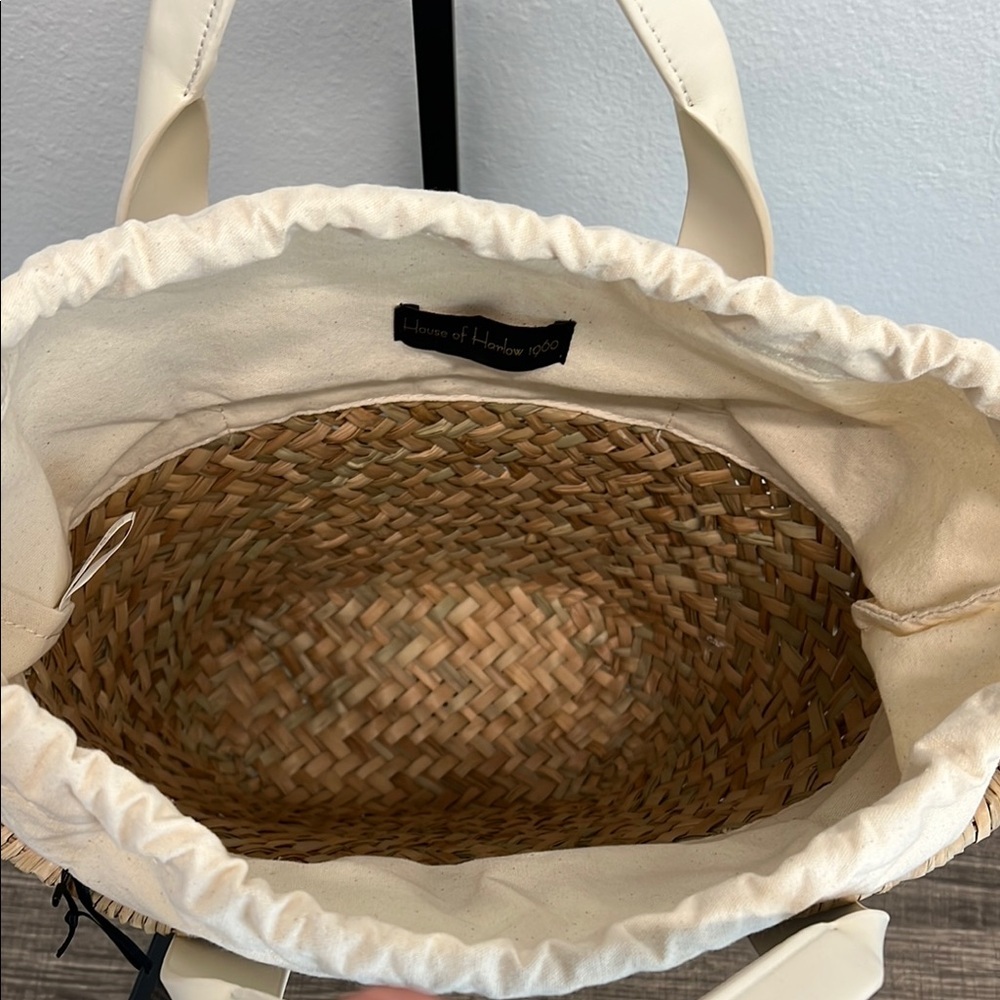 House of Harlow 1960 | Bucket Canvas Tote Bag - Picture 10 of 12